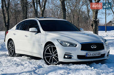 Седан Infiniti Q50 2015 в Киеве