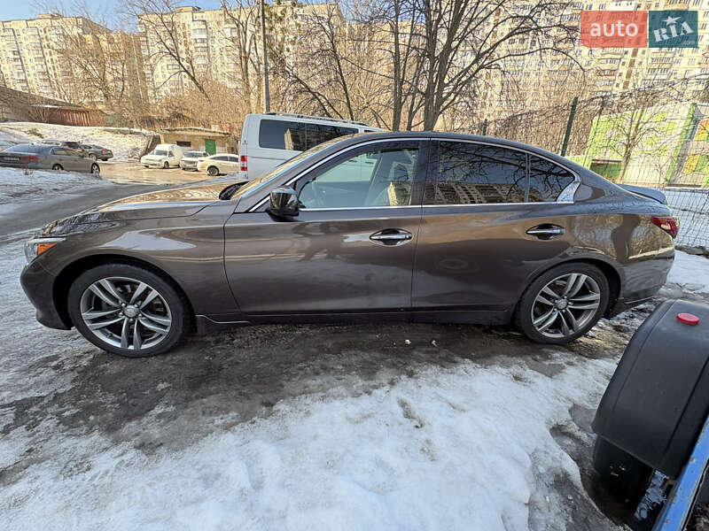 Седан Infiniti Q50 2014 в Киеве