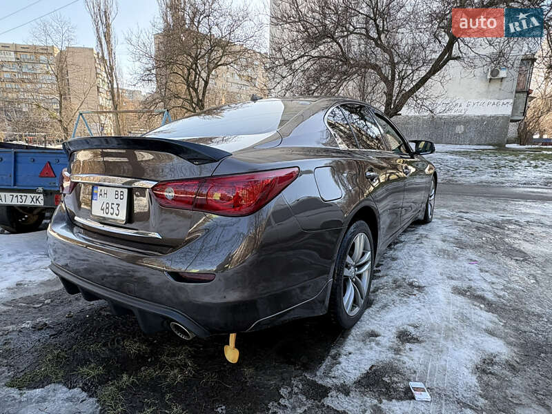 Седан Infiniti Q50 2014 в Киеве