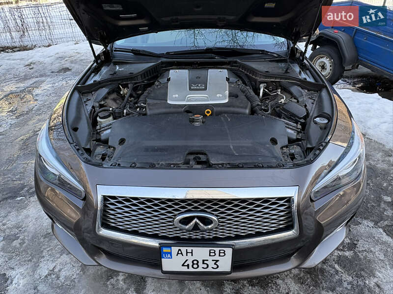 Седан Infiniti Q50 2014 в Киеве