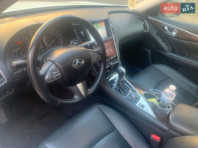 Седан Infiniti Q50 2016 в Одессе