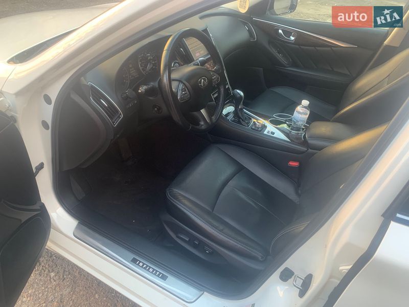 Седан Infiniti Q50 2016 в Одессе