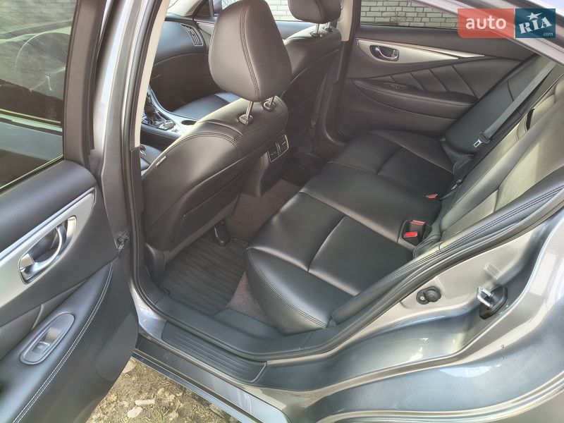 Седан Infiniti Q50 2020 в Львове