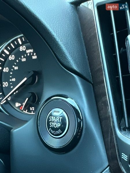 Седан Infiniti Q50 2017 в Киеве