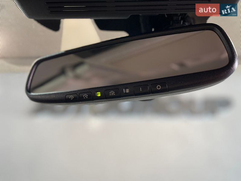 Седан Infiniti Q50 2017 в Одессе