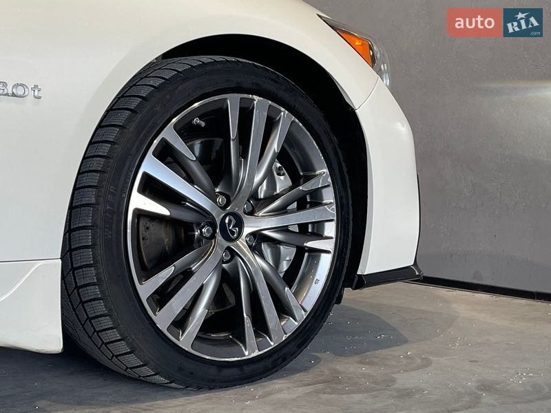 Седан Infiniti Q50 2017 в Одессе