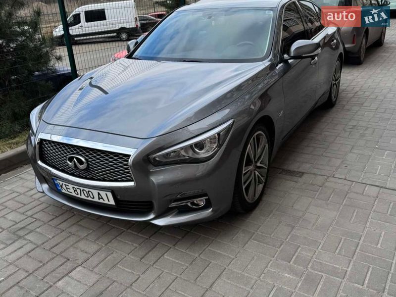 Седан Infiniti Q50 2014 в Днепре