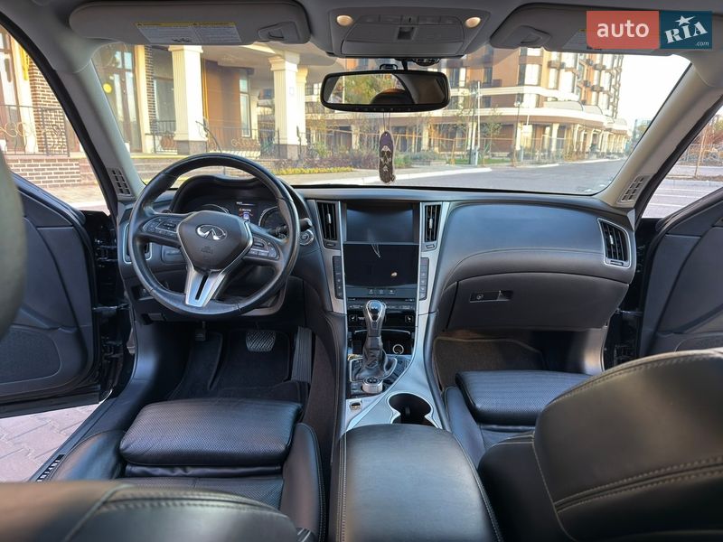 Седан Infiniti Q50 2019 в Киеве