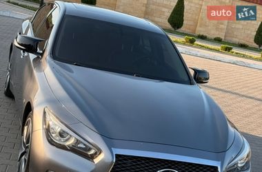 Седан Infiniti Q50 2015 в Измаиле