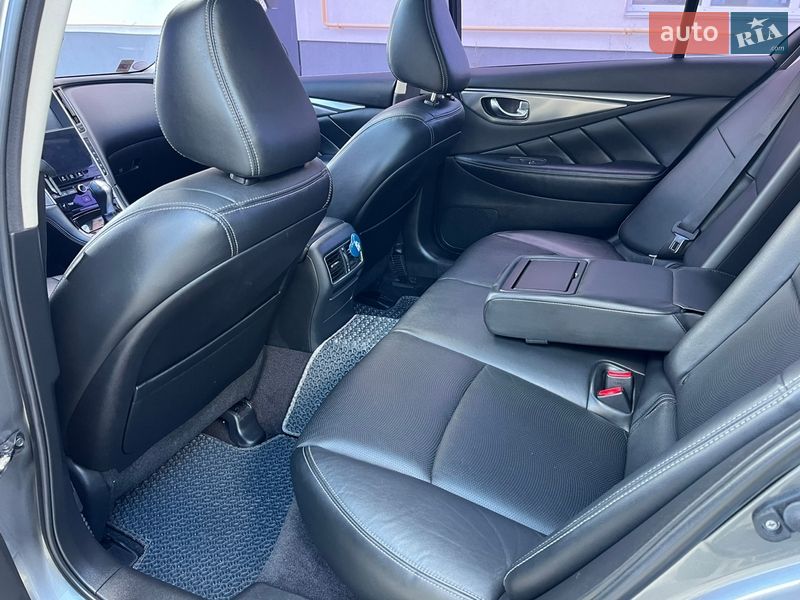 Седан Infiniti Q50 2016 в Виннице