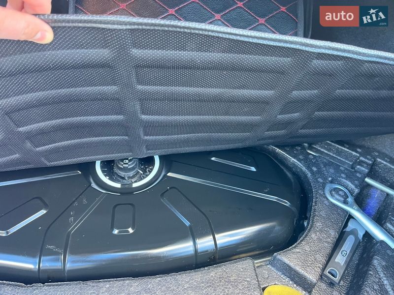 Седан Infiniti Q50 2016 в Виннице