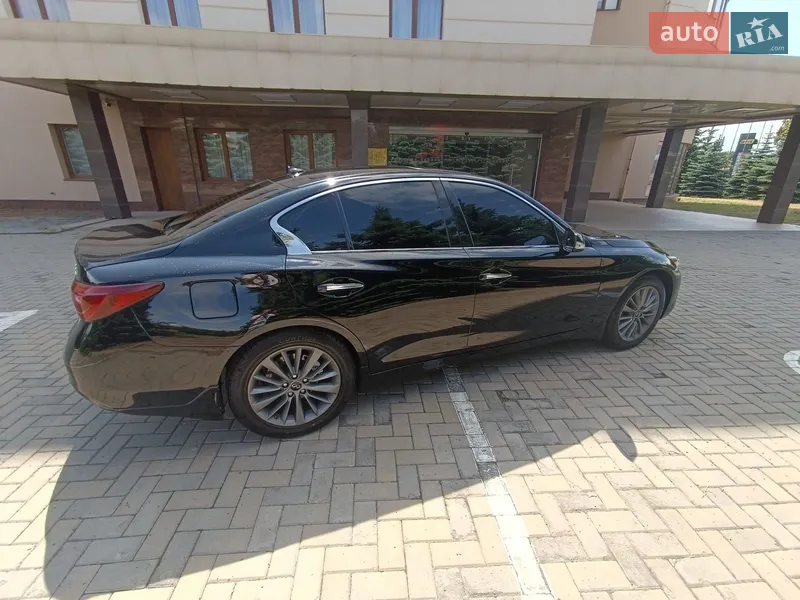Infiniti Q50