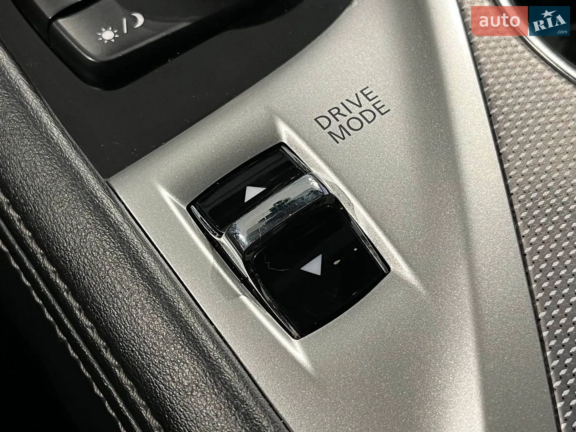 2014 Infiniti Q50 - мініатюра 32