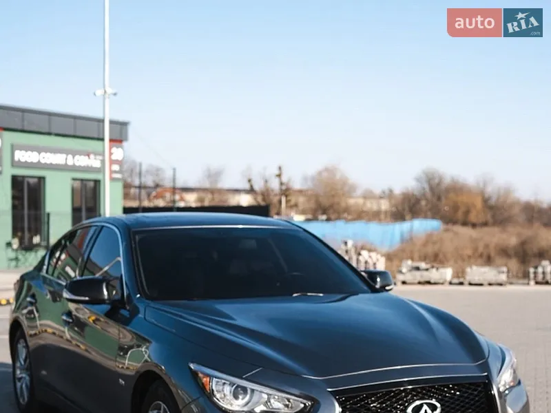 Infiniti Q50