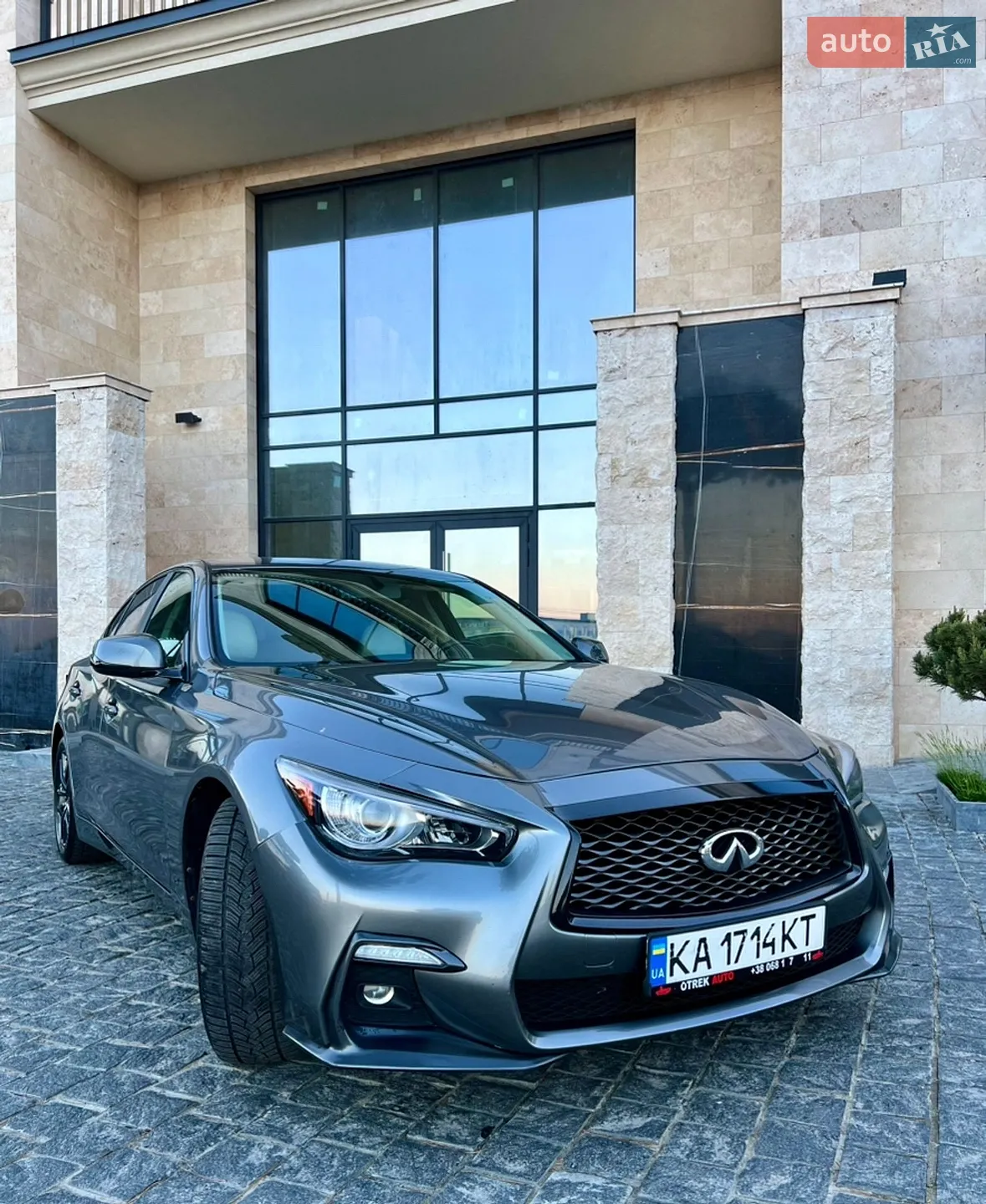 2013 Infiniti Q50 - мініатюра 3
