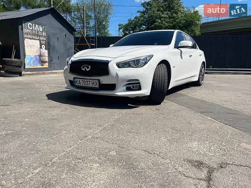 Infiniti Q50