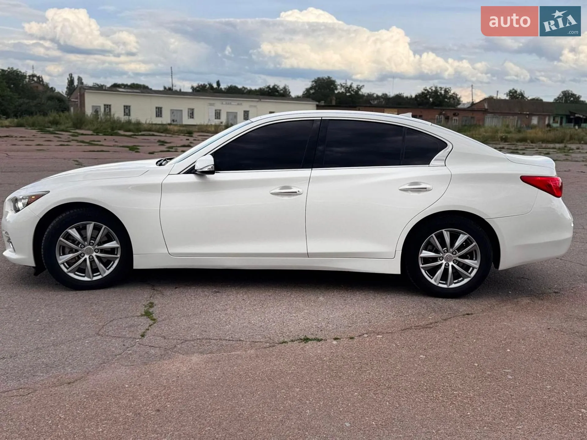 2017 Infiniti Q50 - мініатюра 11
