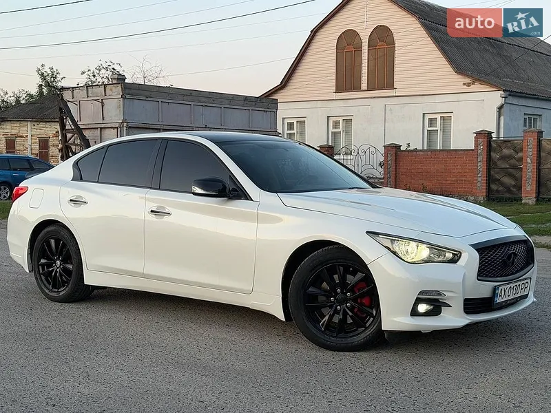 Infiniti Q50 2016