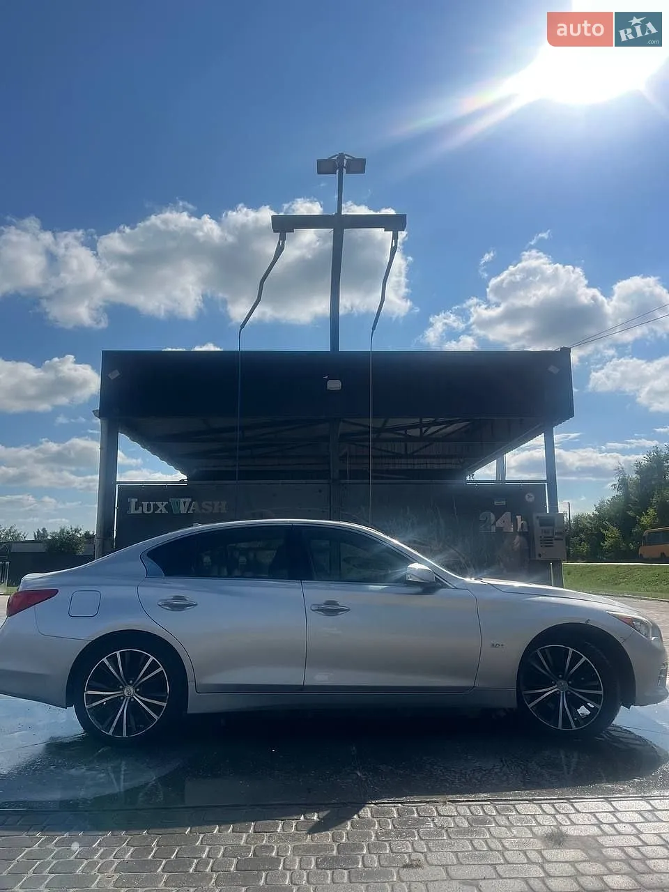 2015 Infiniti Q50 - мініатюра 3