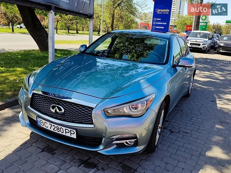 Infiniti Q50 2015
