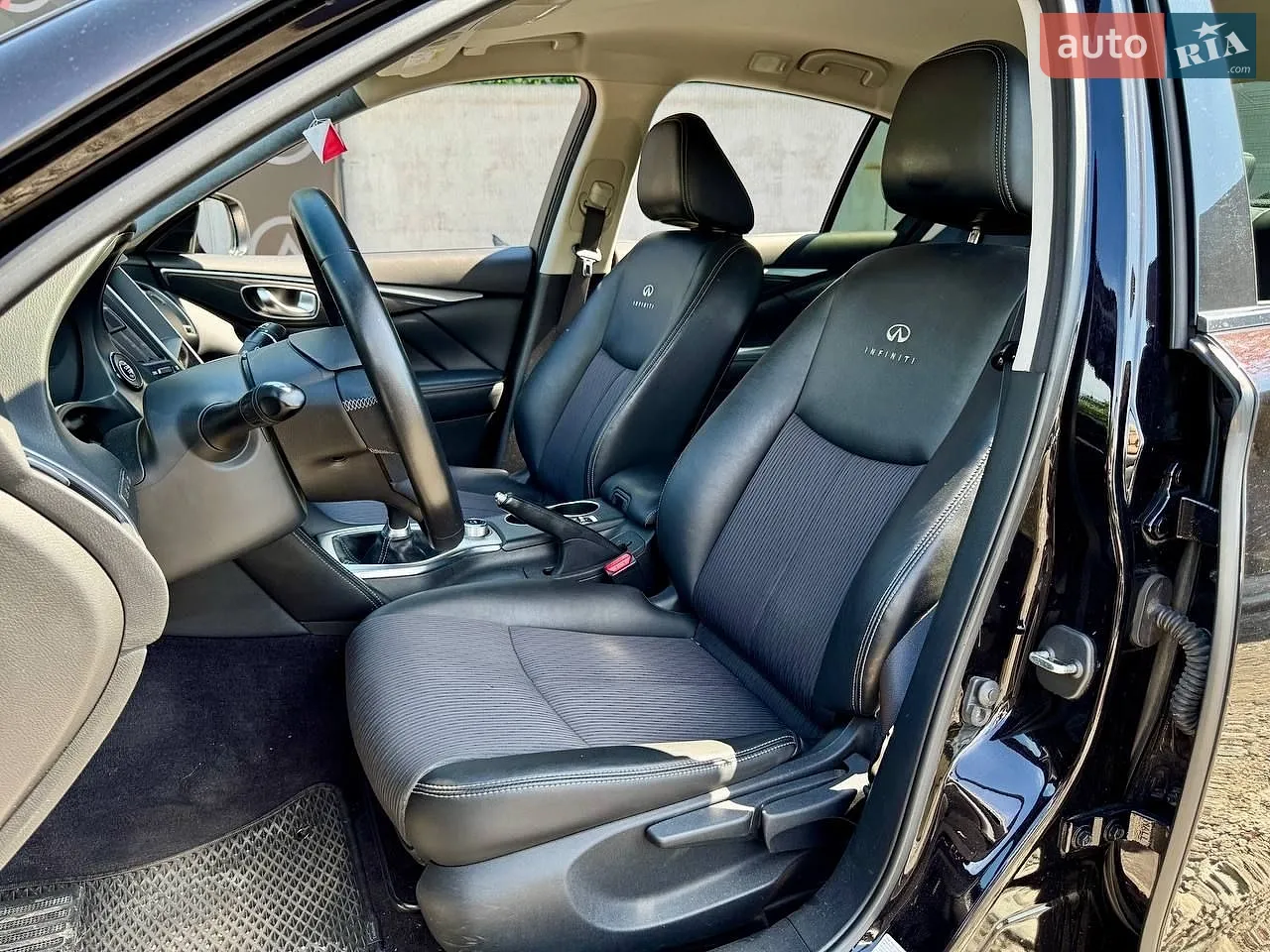 2015 Infiniti Q50 - мініатюра 8