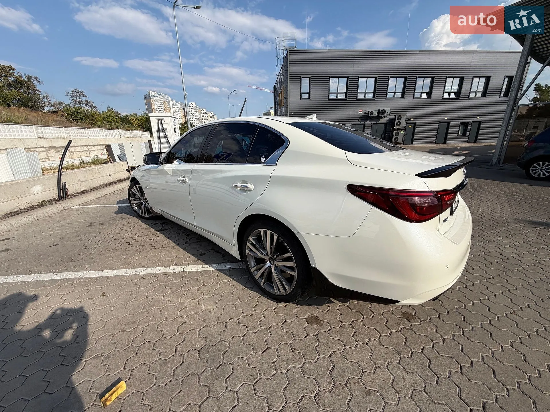 2017 Infiniti Q50 - мініатюра 10
