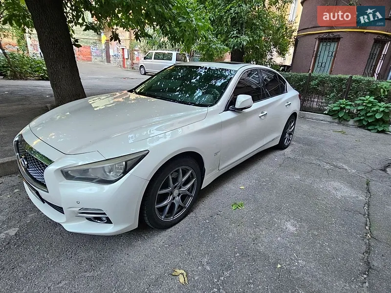 Infiniti Q50