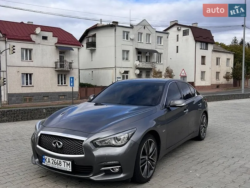 Infiniti Q50 2014