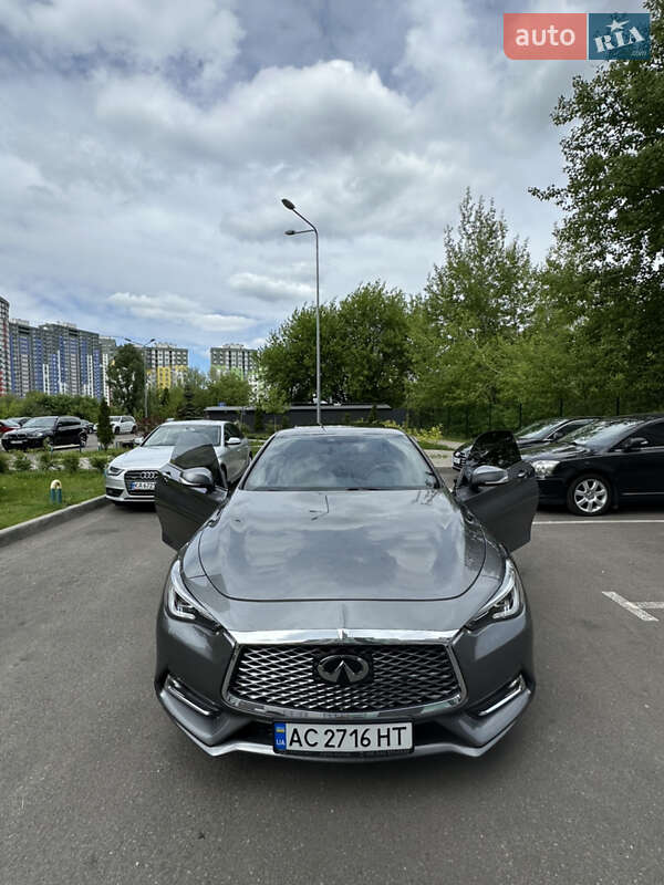 Infiniti Q60 2019