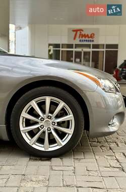 Купе Infiniti Q60 2015 в 