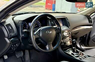 Купе Infiniti Q60 2015 в 