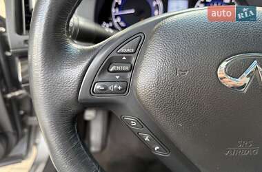 Купе Infiniti Q60 2015 в 