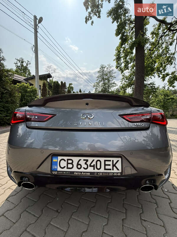 Купе Infiniti Q60 2016 в Киеве