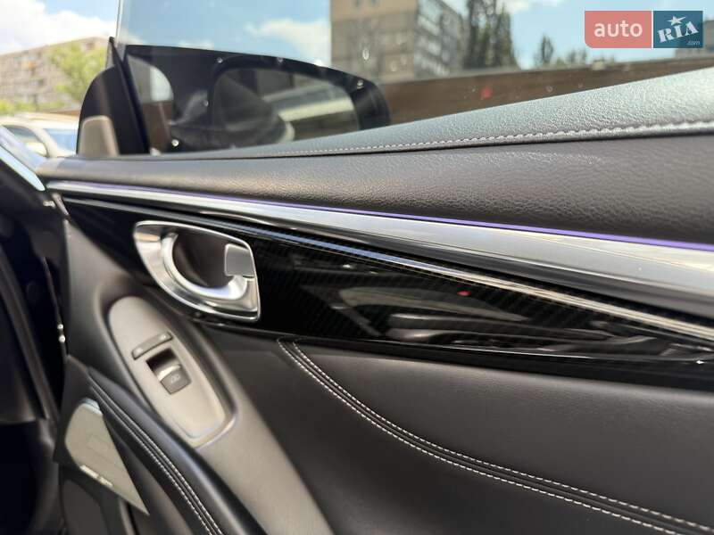 Купе Infiniti Q60 2016 в Киеве