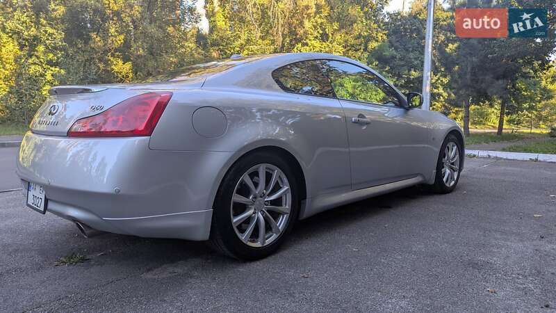 Купе Infiniti Q60 2013 в Киеве