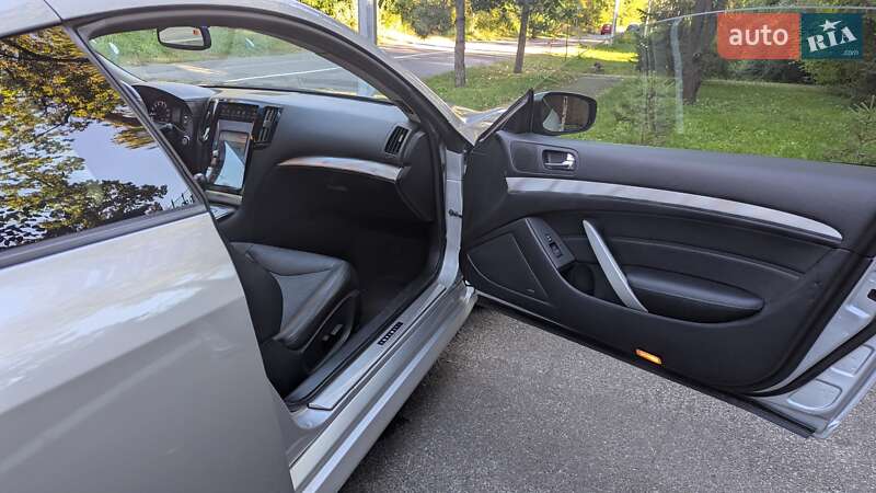 Купе Infiniti Q60 2013 в Киеве