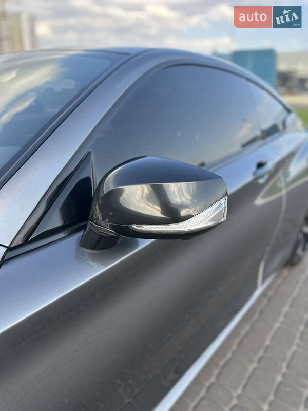 Купе Infiniti Q60 2016 в Києві фото 20 Купе Infiniti Q60 2016 в Києві