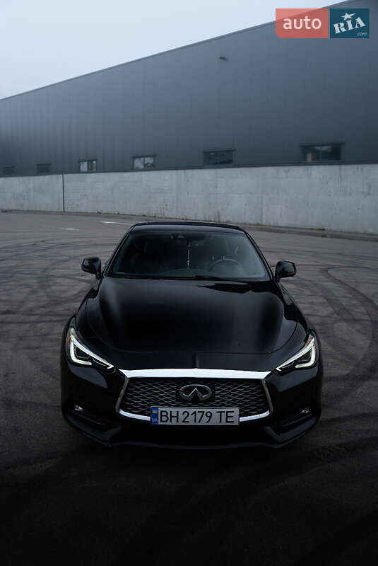 Купе Infiniti Q60 2016 в Києві фото 11 Купе Infiniti Q60 2016 в Києві