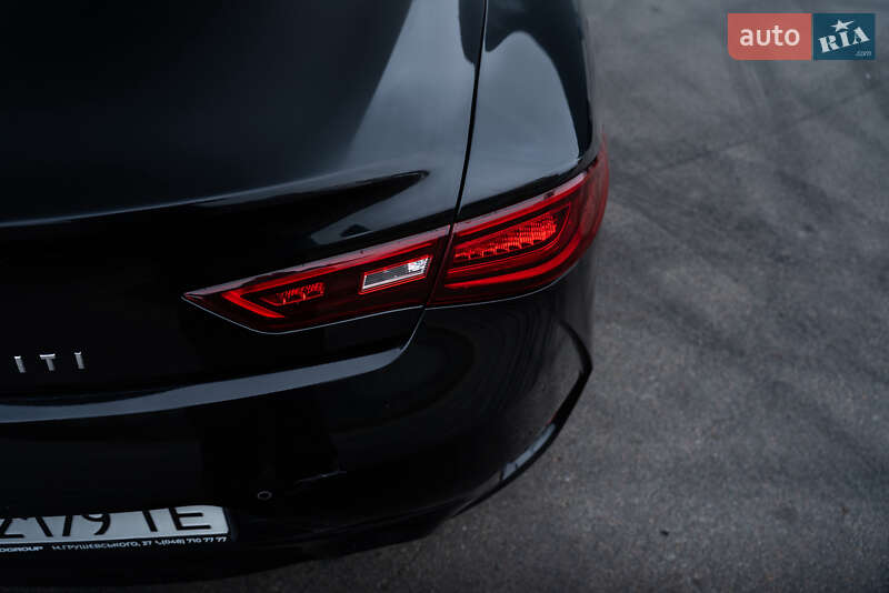 Купе Infiniti Q60 2016 в Києві фото 15 Купе Infiniti Q60 2016 в Києві