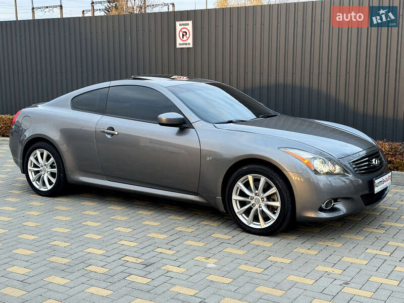Купе Infiniti Q60 2015 в Виннице