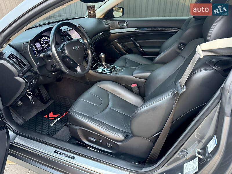 Купе Infiniti Q60 2015 в Виннице