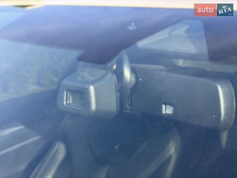 Купе Infiniti Q60 2017 в Киеве фото 40 Купе Infiniti Q60 2017 в Киеве