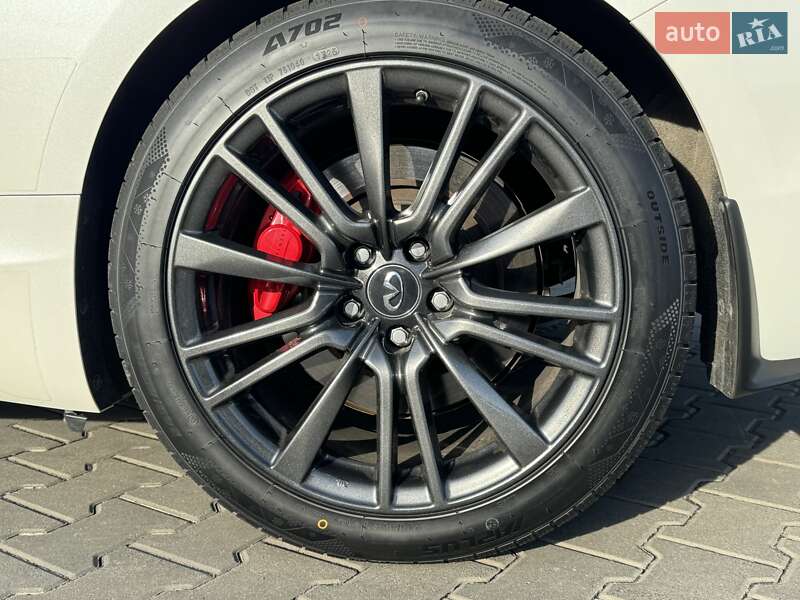 Купе Infiniti Q60 2017 в Киеве фото 45 Купе Infiniti Q60 2017 в Киеве