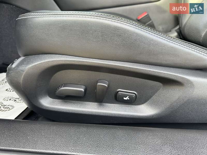 Купе Infiniti Q60 2017 в Киеве фото 76 Купе Infiniti Q60 2017 в Киеве