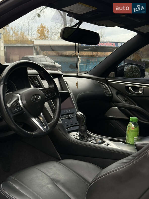 Купе Infiniti Q60 2016 в Новом Роздоле