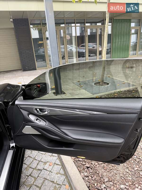 Купе Infiniti Q60 2019 в Киеве