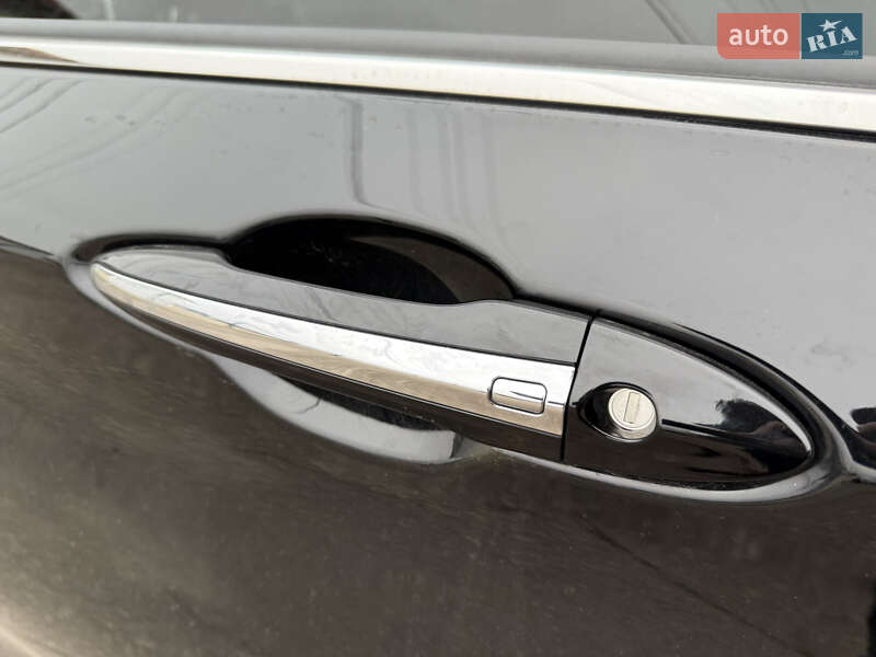 Купе Infiniti Q60 2019 в Киеве фото 10 Купе Infiniti Q60 2019 в Киеве