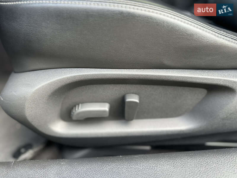 Купе Infiniti Q60 2020 в Києві фото 21 Купе Infiniti Q60 2020 в Києві