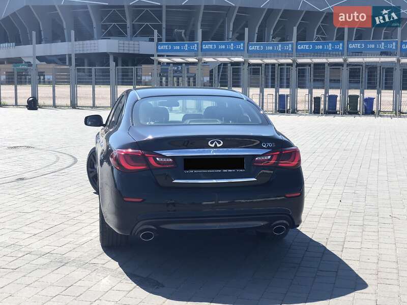 Седан Infiniti Q70 2014 в Львове