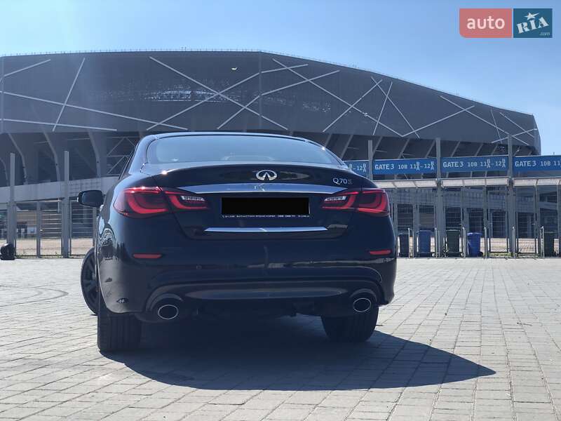 Седан Infiniti Q70 2014 в Львове